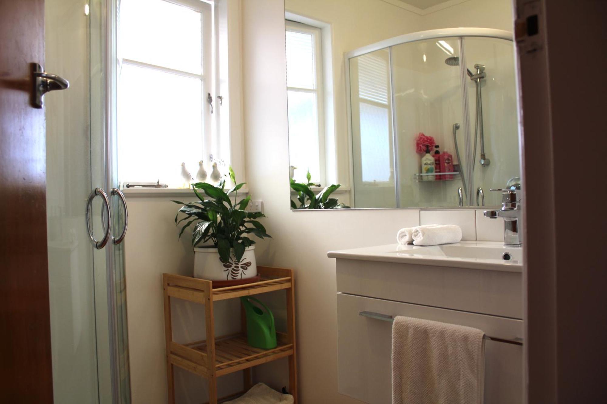 Beautiful Home With Short Stroll To Havelock Village Хейвлок Норт Екстериор снимка